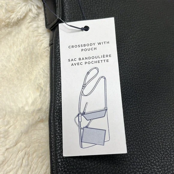 Tommy Hilfiger black crossbody with gold detail. Pouch card holder included - Picture 6 of 12